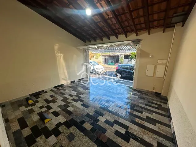 Casa com 150m² 3 quartos e 2 banheiros, à venda, no bairro Parque Residencial do Lago em Santa Bárbara D'Oeste