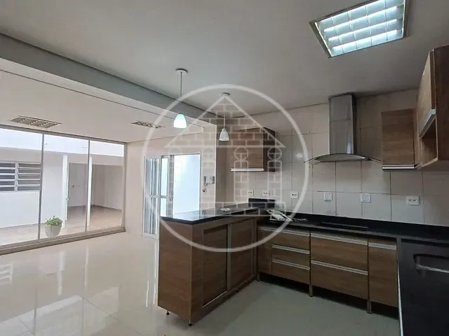 Casa com 220m² 3 quartos e 4 banheiros, à venda, no bairro Vila Congonhas em São Paulo
