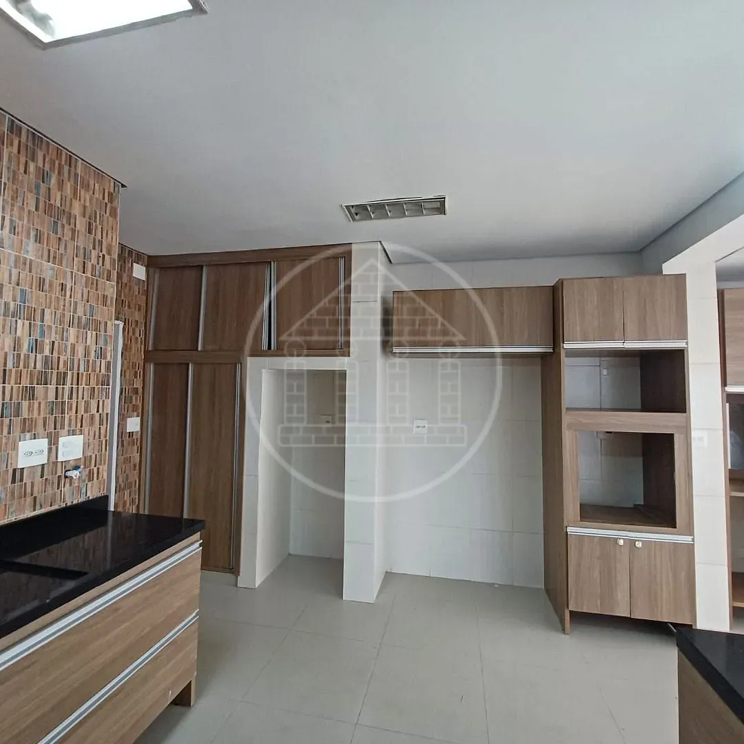Casa, 3 quartos, 220 m² - Foto 3