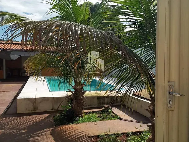 Casa 3 quartos e 4 banheiros, à venda, no bairro Beira Rio em Três Marias