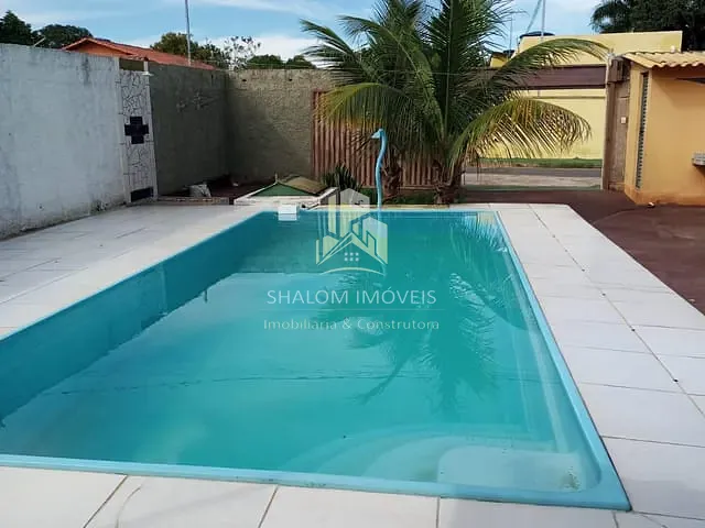 Casa 3 quartos e 4 banheiros, à venda, no bairro Beira Rio em Três Marias