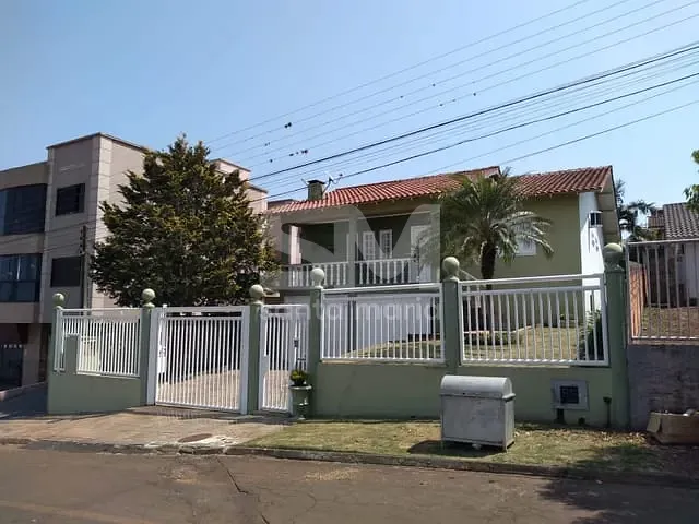 Casa com 545m² 3 quartos e 3 banheiros, à venda, no bairro Parque das Palmeiras em Chapecó