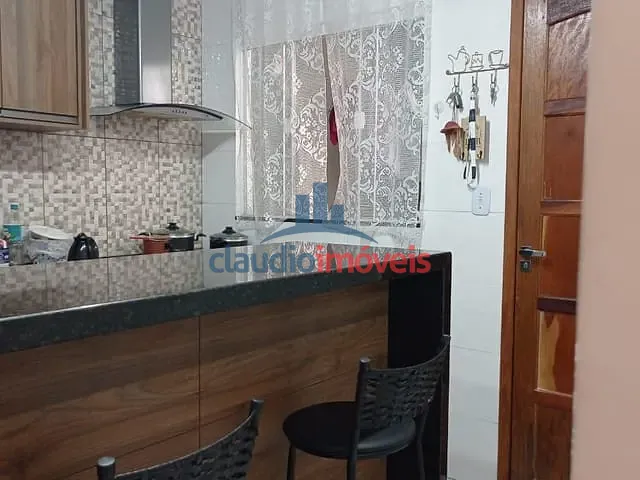 Casa com 150m² 2 quartos e 3 banheiros, à venda, no bairro Vila Ursulino em Barra Mansa