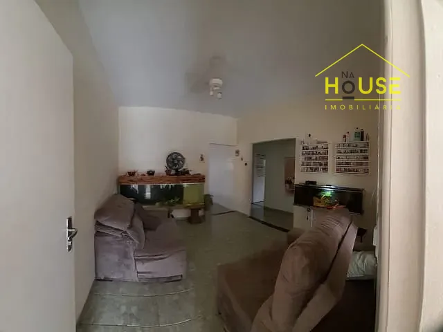Casa com 215m² 3 quartos e 2 banheiros, à venda, no bairro Pozzobon em Votuporanga