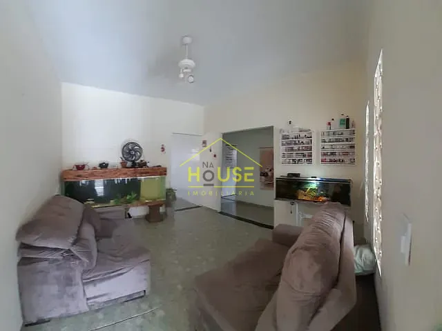 Casa com 215m² 3 quartos e 2 banheiros, à venda, no bairro Pozzobon em Votuporanga