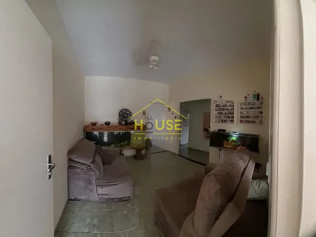 Casa com 215m² 3 quartos e 2 banheiros, à venda, no bairro Pozzobon em Votuporanga