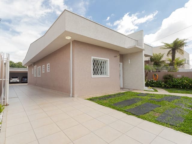 Casa com 414m² 3 quartos e 4 banheiros, à venda, no bairro Agua Verde em Curitiba