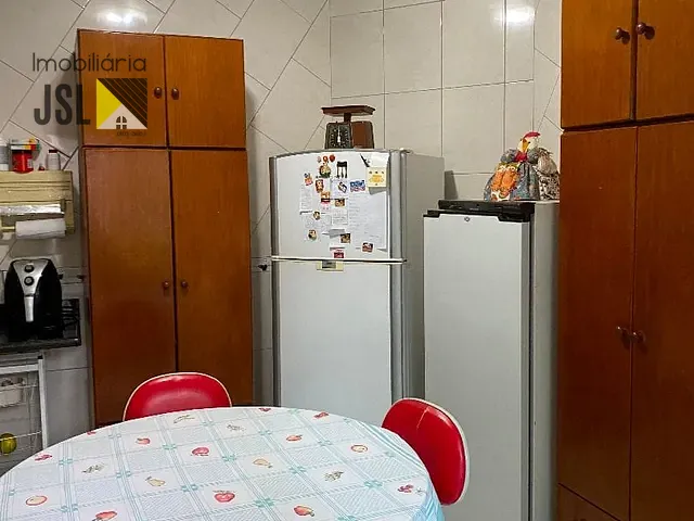 Casa com 251m² 3 quartos e 3 banheiros, à venda, no bairro Village das Flores em Caçapava