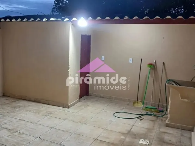 Casa com 10m² 2 quartos e 1 banheiro, para alugar, no bairro Bosque dos Eucaliptos em São José Dos Campos