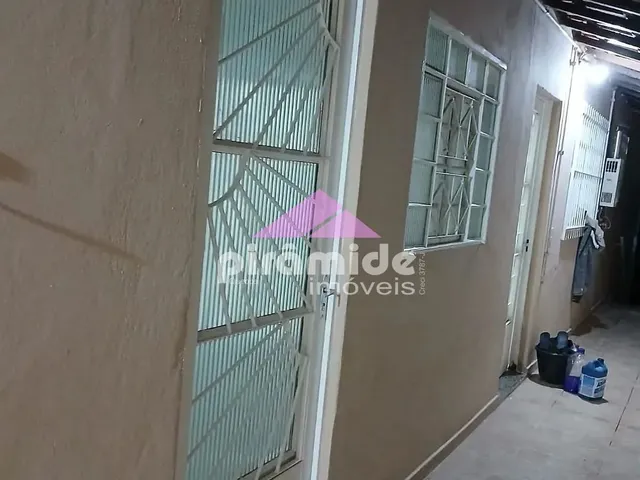 Casa com 10m² 2 quartos e 1 banheiro, para alugar, no bairro Bosque dos Eucaliptos em São José Dos Campos