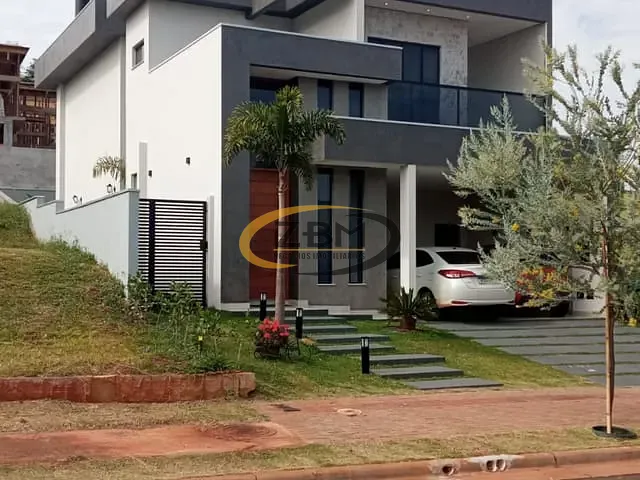 Casa com 256m² 3 quartos e 4 banheiros, à venda, no bairro Jardim Morumbi em Londrina
