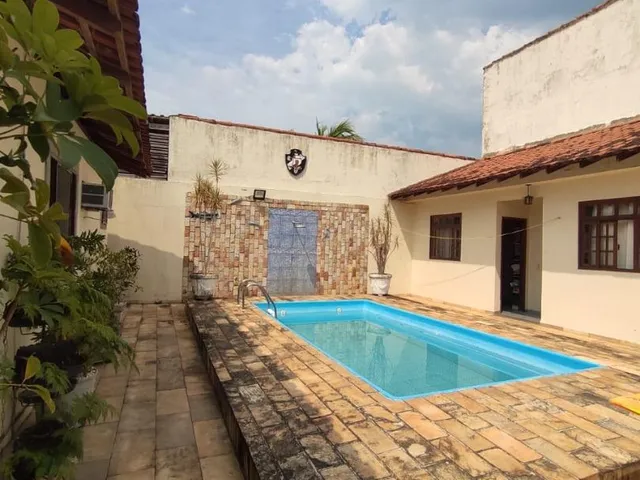 Casa com 360m² 3 quartos e 3 banheiros, à venda, no bairro Lagoa em Macaé