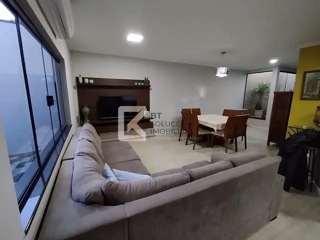 Casa com 250m² 3 quartos e 2 banheiros, à venda, no bairro Jardim Europa II em Indaiatuba