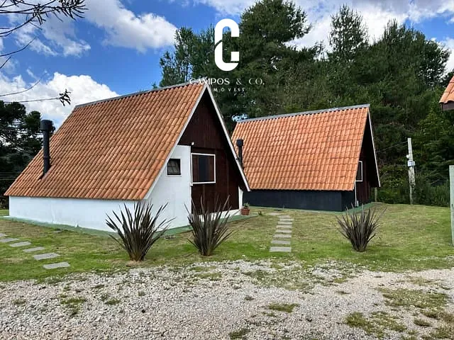 Casa com 1050m² 4 quartos e 3 banheiros, à venda, no bairro VALE ENCANTADO em Campos do Jordão
