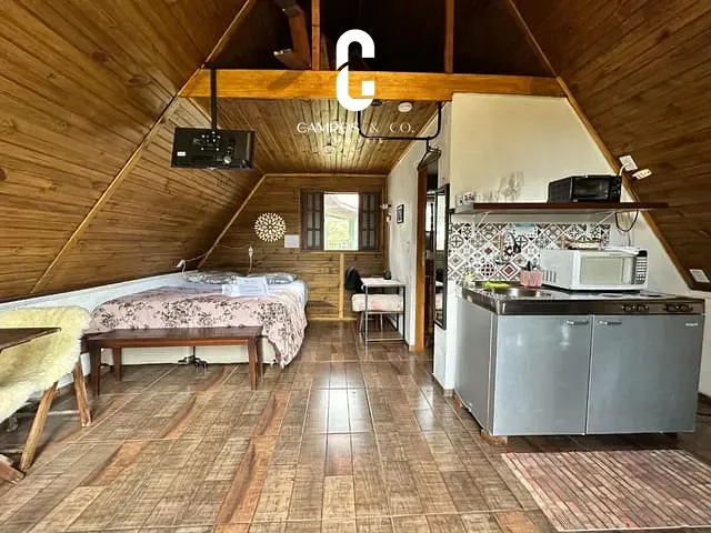 Casa com 1050m² 4 quartos e 3 banheiros, à venda, no bairro VALE ENCANTADO em Campos do Jordão