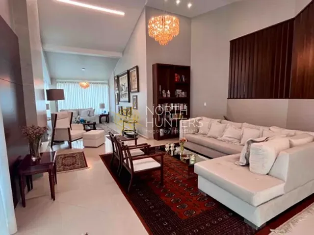 Casa com 540m² 4 quartos e 4 banheiros, à venda, no bairro Praia Brava em Florianópolis