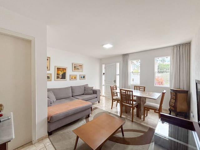 Casa com 210m² 2 quartos e 1 banheiro, à venda, no bairro Marinoni em Almirante Tamandaré