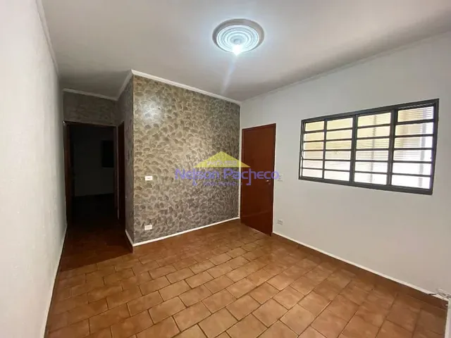 Casa com 138m² 2 quartos e 1 banheiro, para alugar, no bairro Chácara São Luis em Capivari