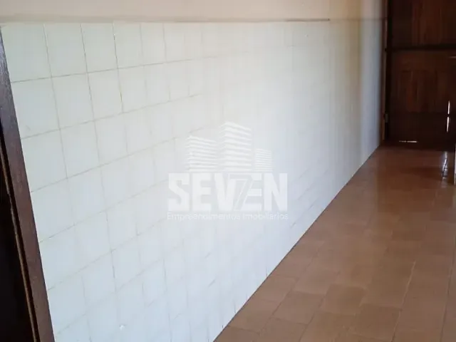 Casa com 432m² 2 quartos e 1 banheiro, à venda, no bairro Vila Industrial em Bauru