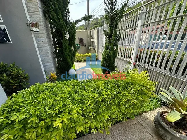 Casa com 300m² 3 quartos e 3 banheiros, à venda, no bairro Jardim Amália em Volta Redonda