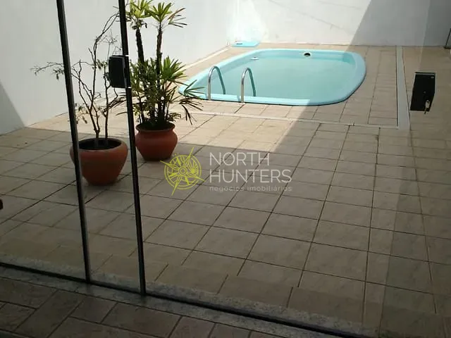 Casa com 450m² 4 quartos e 3 banheiros, à venda, no bairro América em Joinville