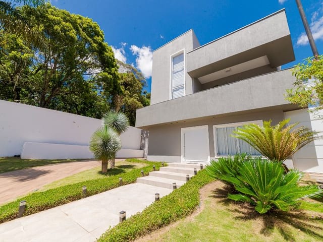 Casa com 767m² 3 quartos e 6 banheiros, à venda, no bairro Santa Felicidade em Curitiba