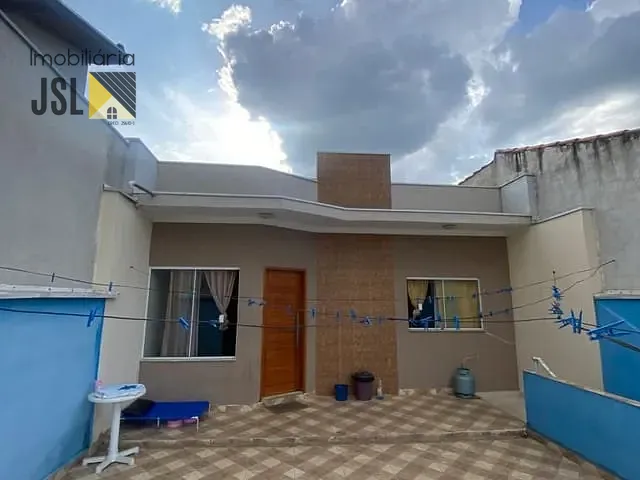 Casa com 175m² 3 quartos e 2 banheiros, à venda, no bairro Parque Residencial Santo André em Caçapava