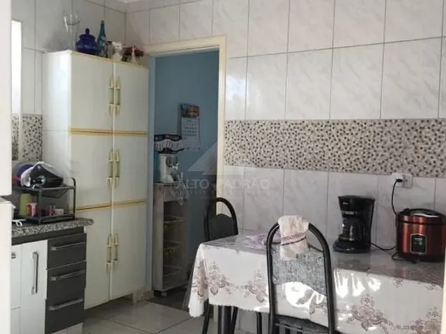 Casa com 250m² 2 quartos e 2 banheiros, à venda, no bairro Parque das Américas em Mauá