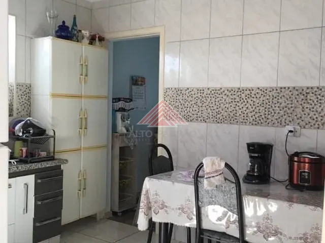 Casa com 250m² 2 quartos e 2 banheiros, à venda, no bairro Parque das Américas em Mauá