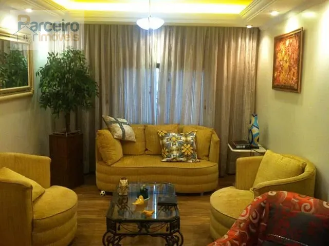 Casa com 220m² 4 quartos e 3 banheiros, à venda, no bairro Vila Matilde em São Paulo