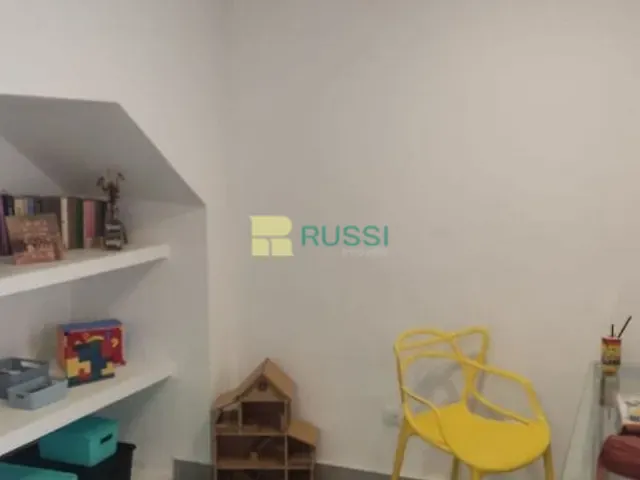 Casa com 300m², à venda, no bairro Jardim Satélite em São José dos Campos