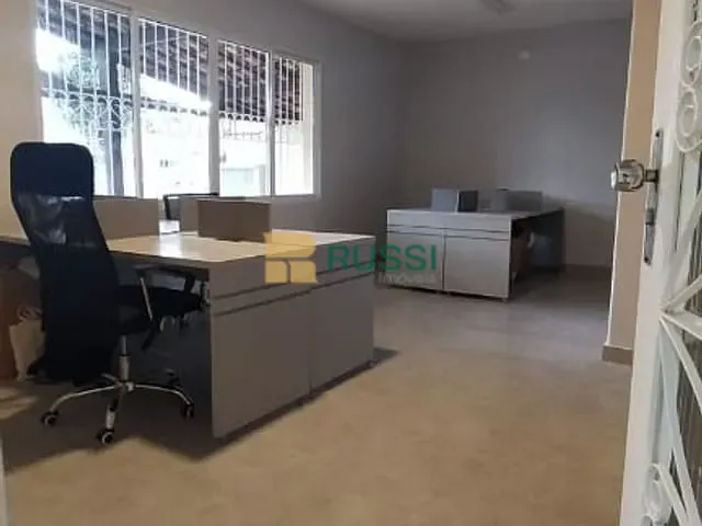 Casa com 300m², à venda, no bairro Jardim Satélite em São José dos Campos
