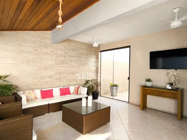 Casa 4 quartos e 2 banheiros, para alugar, no bairro Piratininga em Niterói