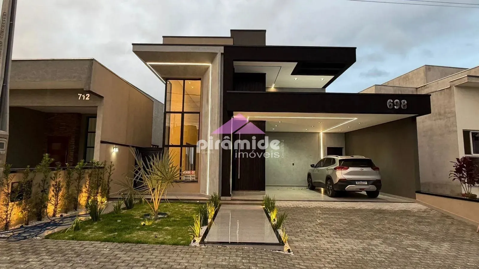 Casa, 3 quartos, 228 m² - Foto 1
