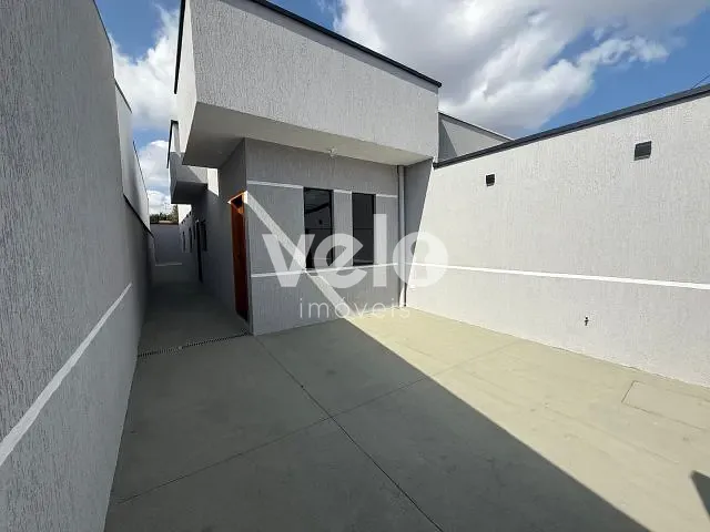 Casa 2 quartos e 2 banheiros, à venda, no bairro Recanto dos Coqueirais em Taubaté