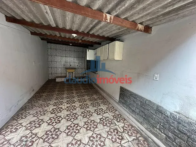 Casa 2 quartos e 1 banheiro, à venda, no bairro Retiro em Volta Redonda