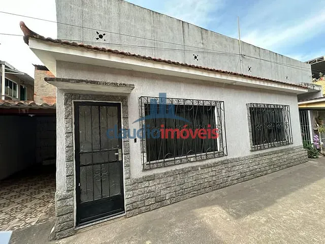 Casa 2 quartos e 1 banheiro, à venda, no bairro Retiro em Volta Redonda