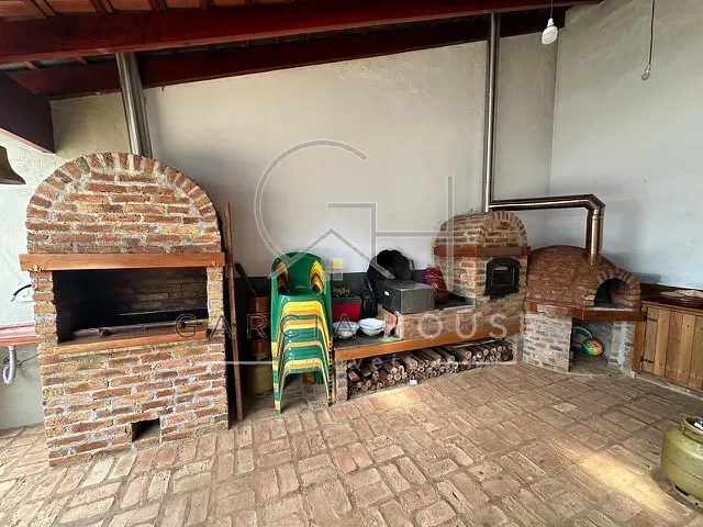 Casa com 336m² 1 quarto e 3 banheiros, à venda, no bairro Vila Mariana em Ribeirão Preto