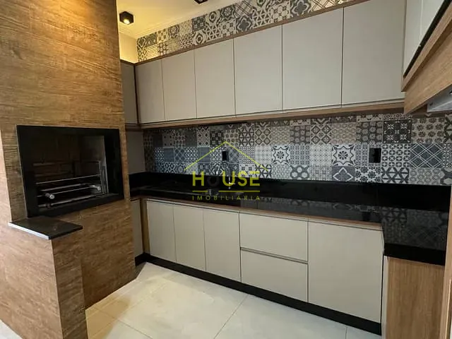 Casa com 184m² 3 quartos e 3 banheiros, à venda, no bairro Mastrocola em Votuporanga