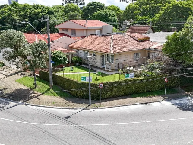 Casa com 456m² 3 quartos e 1 banheiro, à venda, no bairro Bom Retiro em Curitiba