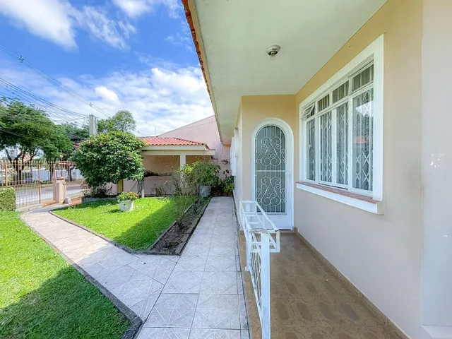 Casa com 456m² 3 quartos e 1 banheiro, à venda, no bairro Bom Retiro em Curitiba