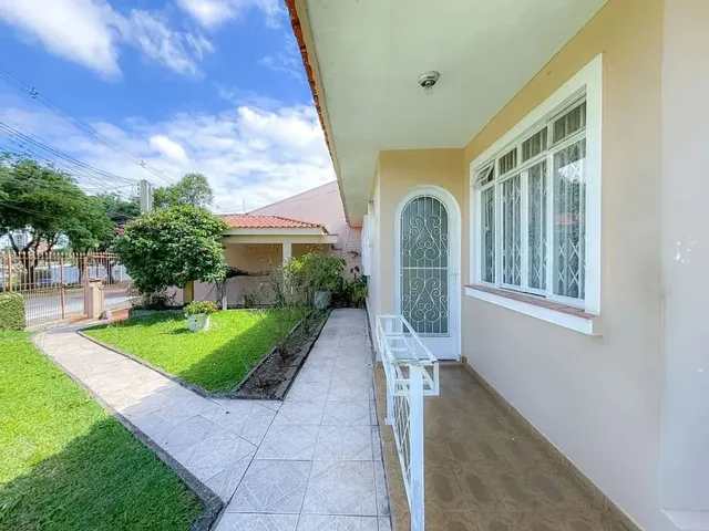 Casa com 456m² 3 quartos e 1 banheiro, à venda, no bairro Bom Retiro em Curitiba