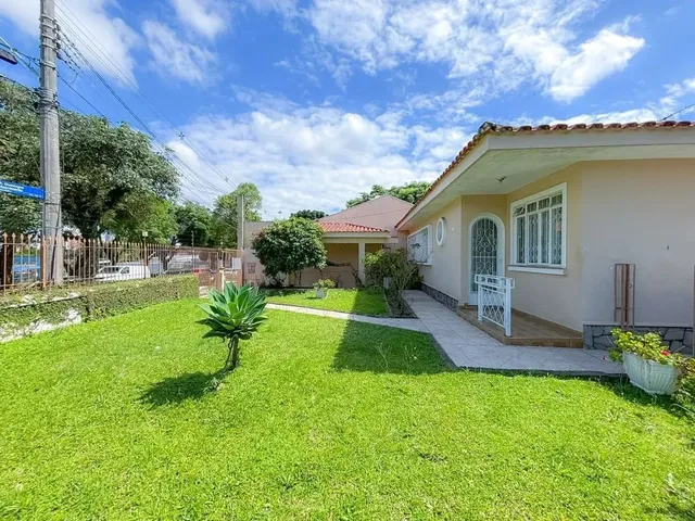 Casa com 456m² 3 quartos e 1 banheiro, à venda, no bairro Bom Retiro em Curitiba