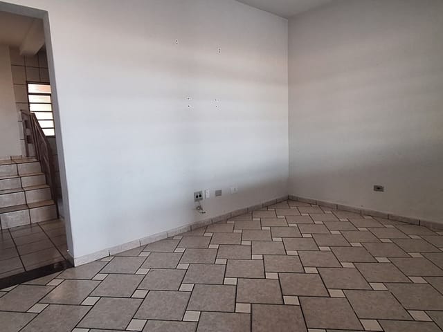 Casa com 150m² 3 quartos e 2 banheiros, à venda, no bairro Jardim Santo Antonio em Cambé