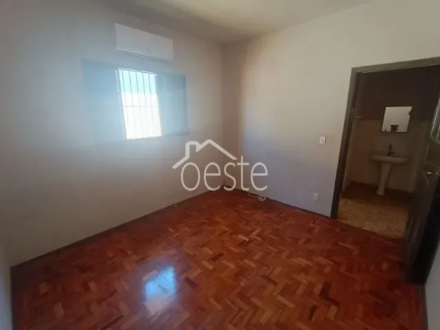 Casa com 125m² 2 quartos e 1 banheiro, para alugar, no bairro Vila Alves em Santa Bárbara D'Oeste