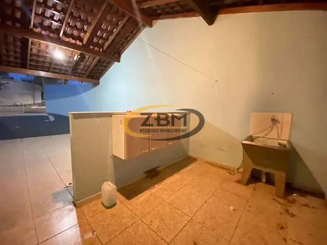 Casa 2 quartos e 1 banheiro, à venda, no bairro Alpes em Londrina
