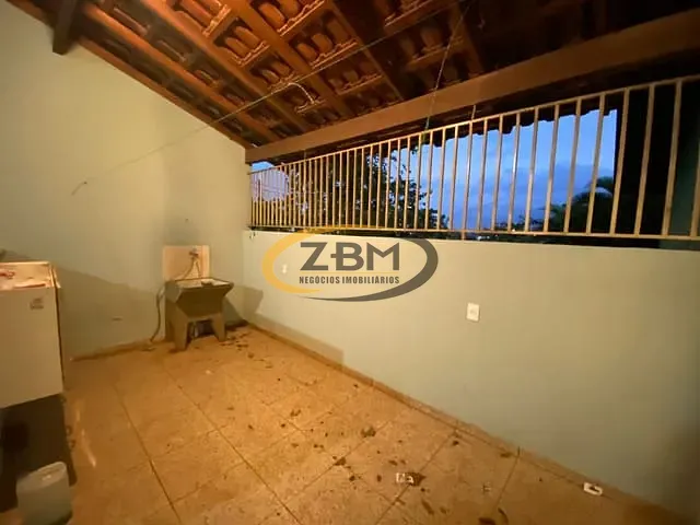 Casa 2 quartos e 1 banheiro, à venda, no bairro Alpes em Londrina