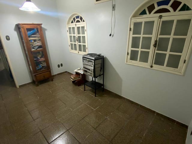 Casa à venda ou para alugar, no bairro Centro em Campos dos Goytacazes