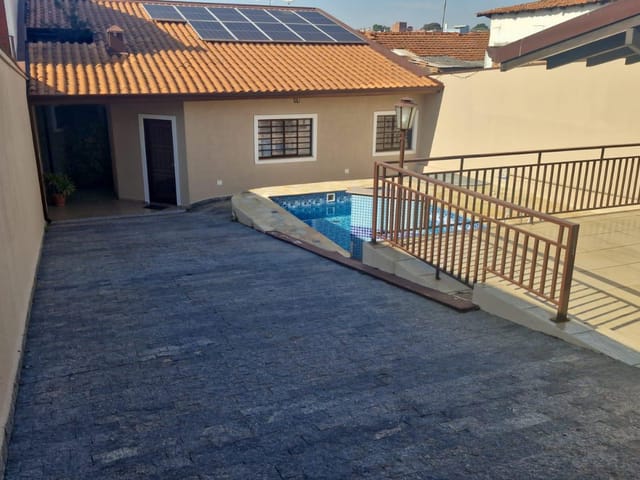 Casa com 300m² 3 quartos e 2 banheiros, à venda, no bairro Jardim Campos Elíseos em Campinas