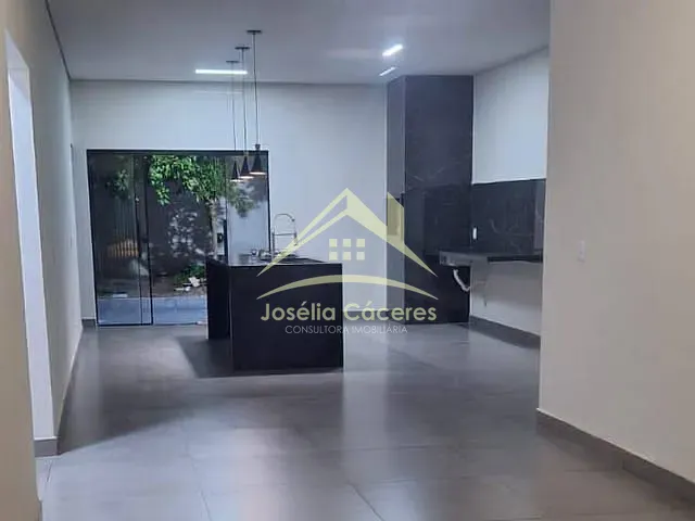 Casa com 250m² 3 quartos e 2 banheiros, à venda, no bairro Cristo Rei em Várzea Grande